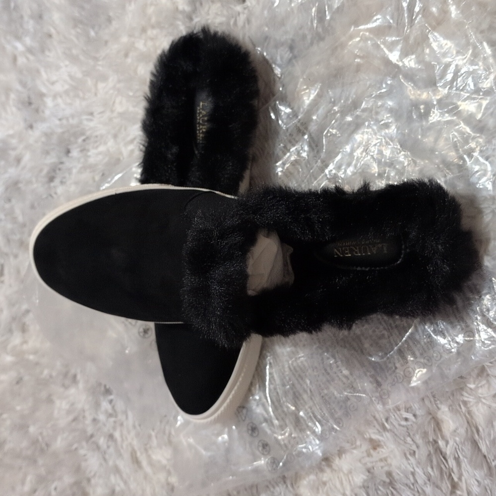 Lauren Ralph Lauren black kidsuede/faux fur flat slip on shoes.